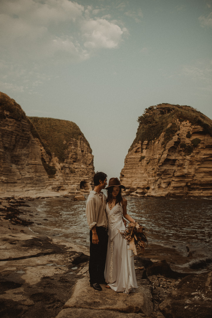 ボヘミアンウェディング. Boho elopement in Japan. Let your personality shine through. Elope in Japan with your partner.