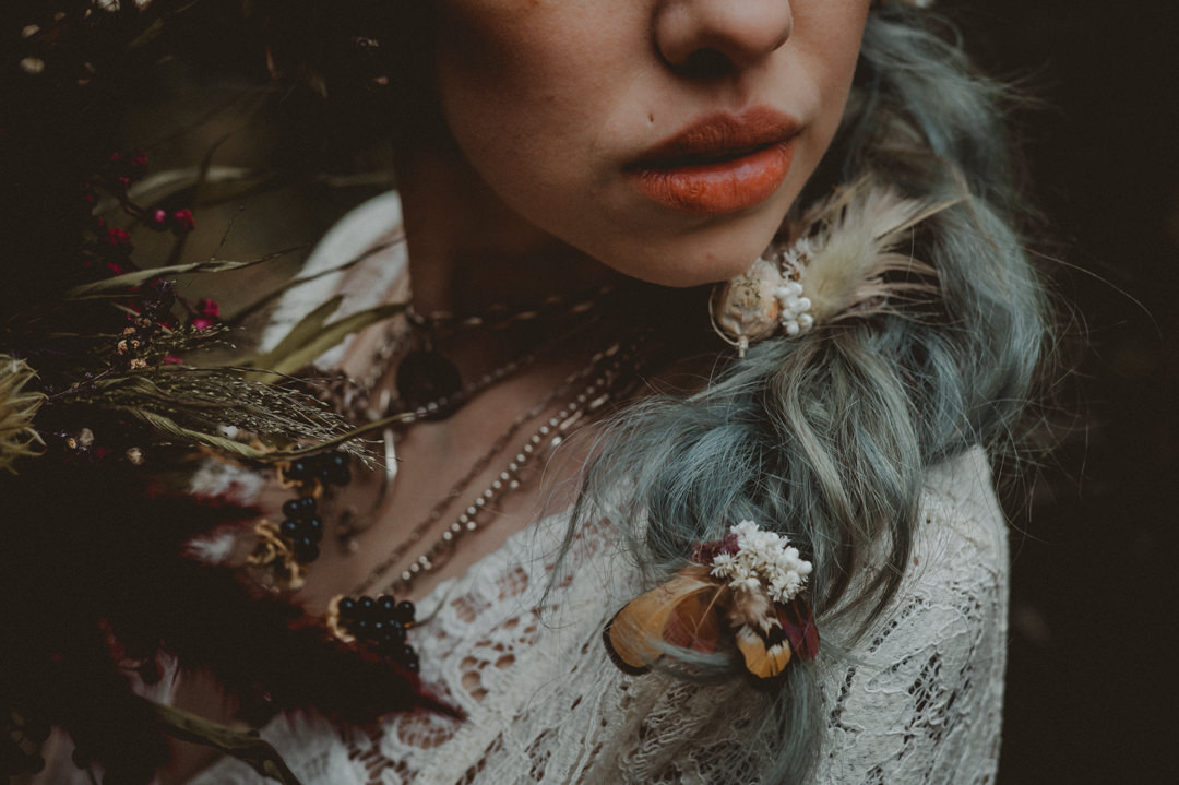 ボヘミアンブライド. Bohemian bride in Japan. Forest is a great elopement location and there are many beautiful forests in Japan. We are your elopement photographer and guide in Japan.