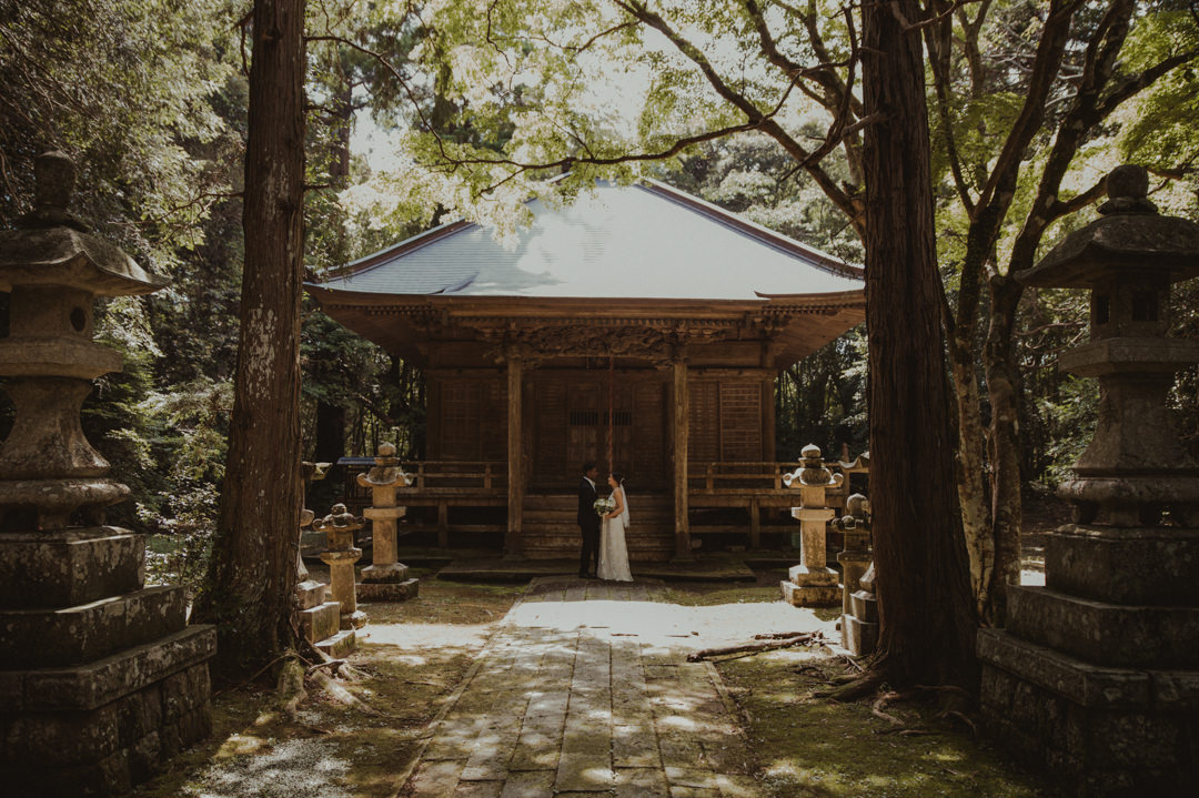 Beautiful elopement in Chiba Japan - Wooden shrine