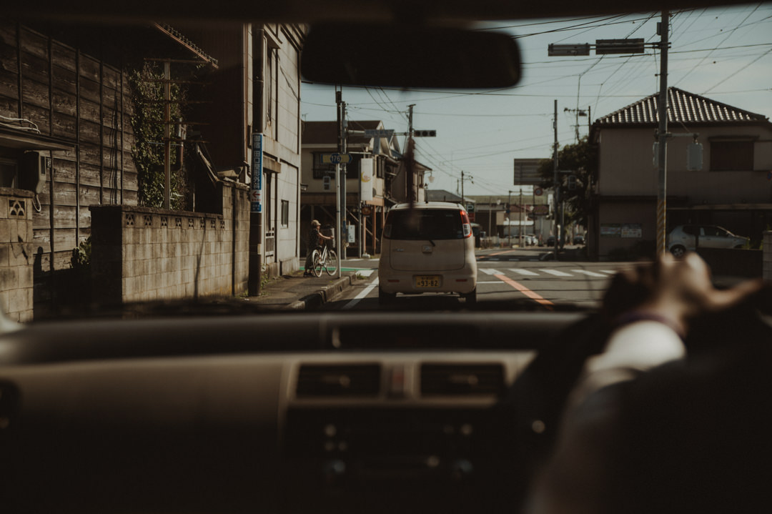 Beautiful elopement in Chiba Japan - driving to Wedding location
