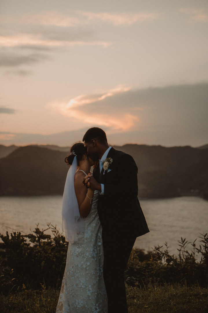 Beautiful elopement in Chiba Japan - Sensual dance