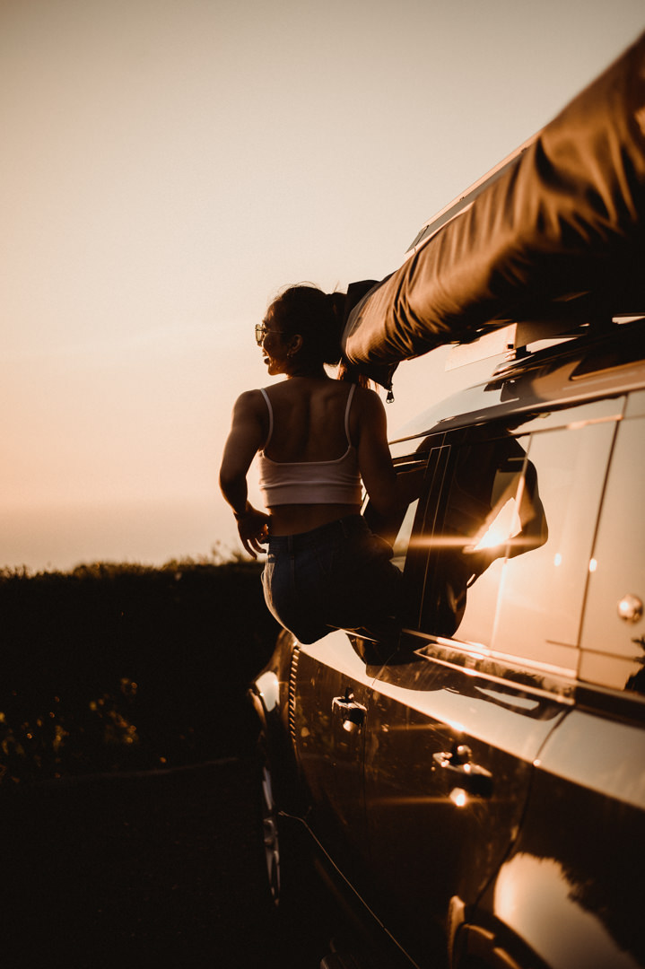 Overland elopement Japan - Sunset vibes