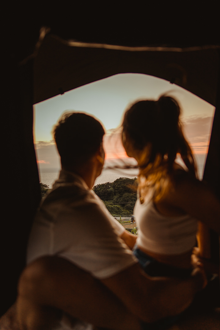 Let's stay here forever
