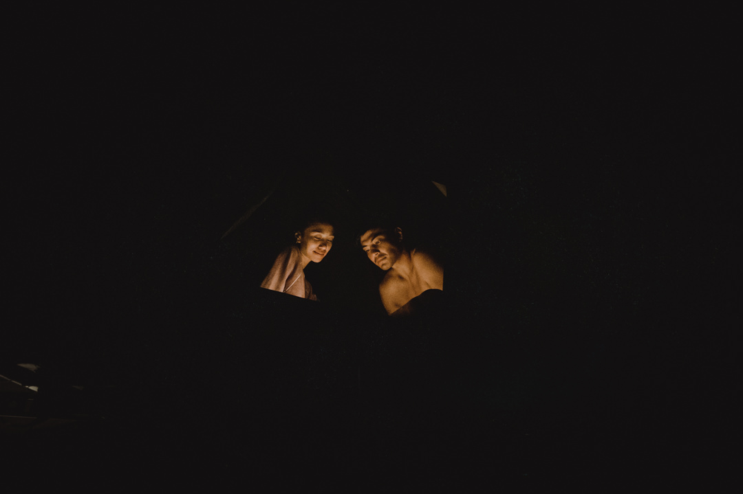 Overland elopement Japan - Nightime