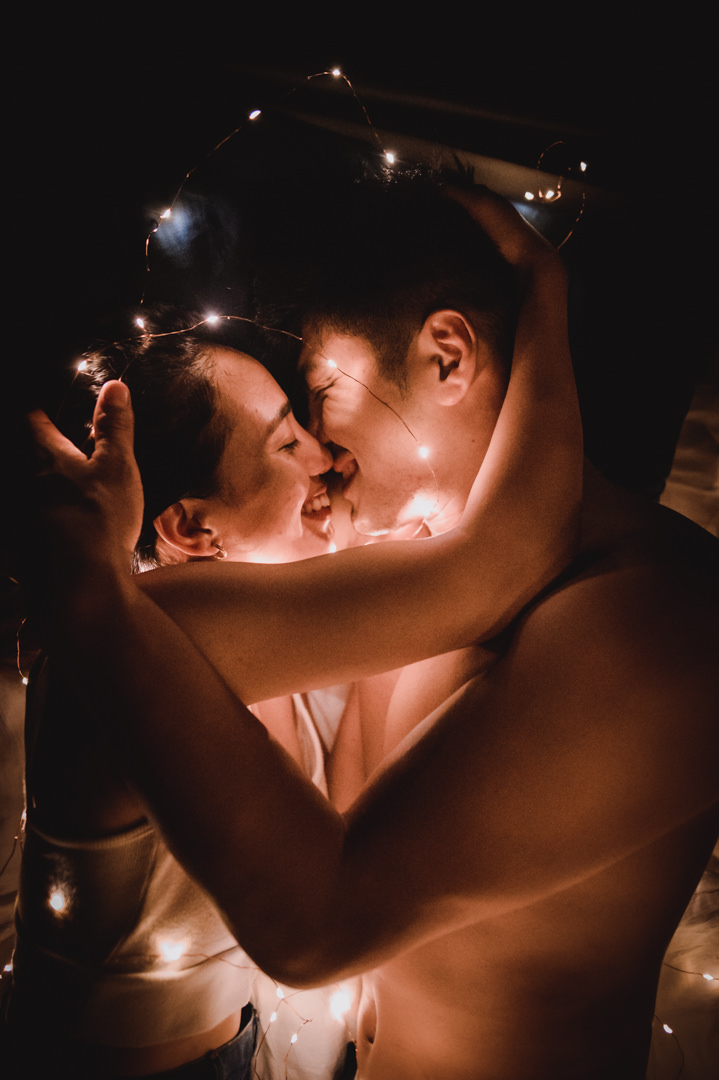 Overland elopement Japan - Couple kissing in the tent