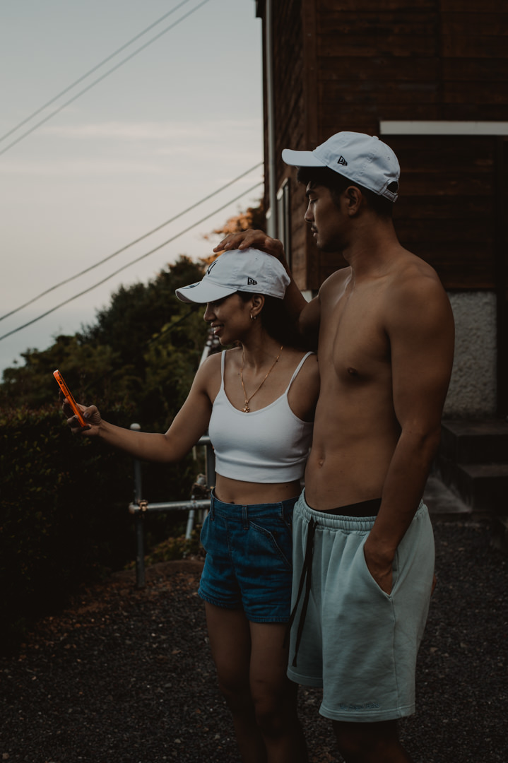 Overland elopement Japan - Morning chill