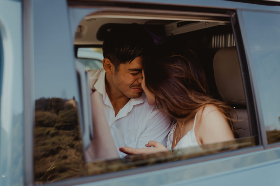Overland elopement Japan - Touching moment