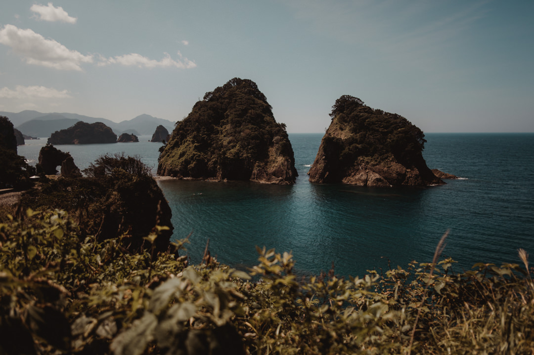 Overland elopement Japan - Can't get enough of views