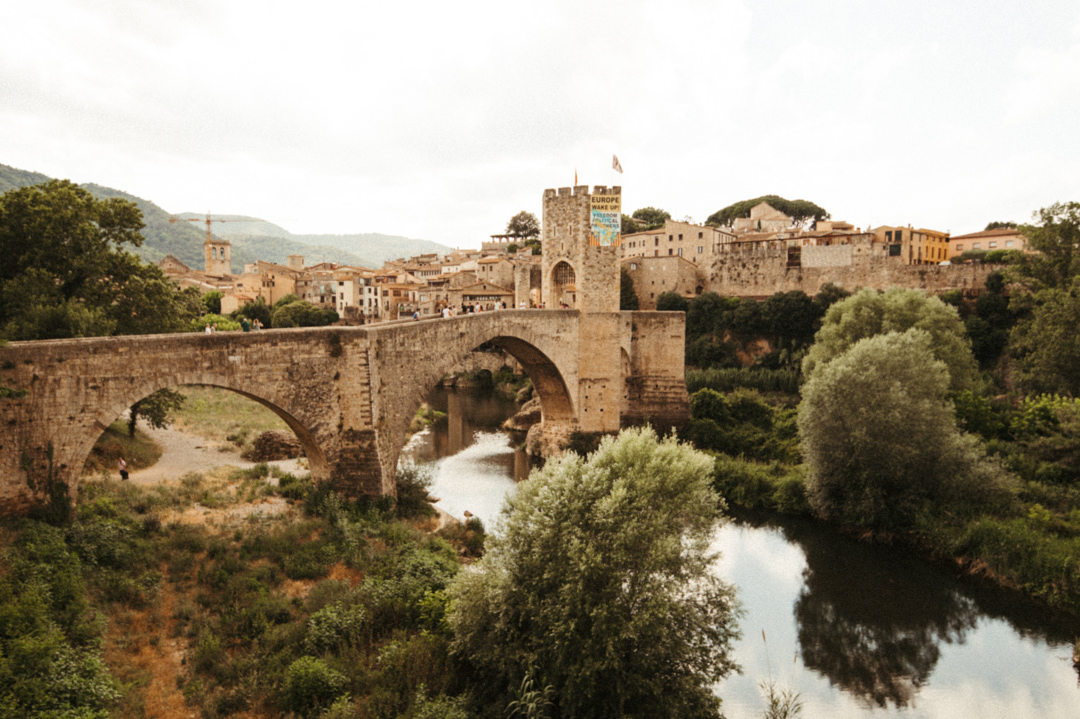 Elope in Barcelona - Castle in Spanish countryside