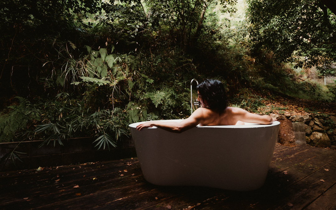 Elope in Kyoto - outside tub