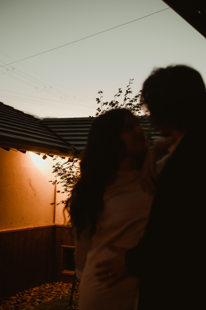 Elope in Kyoto - Kiss