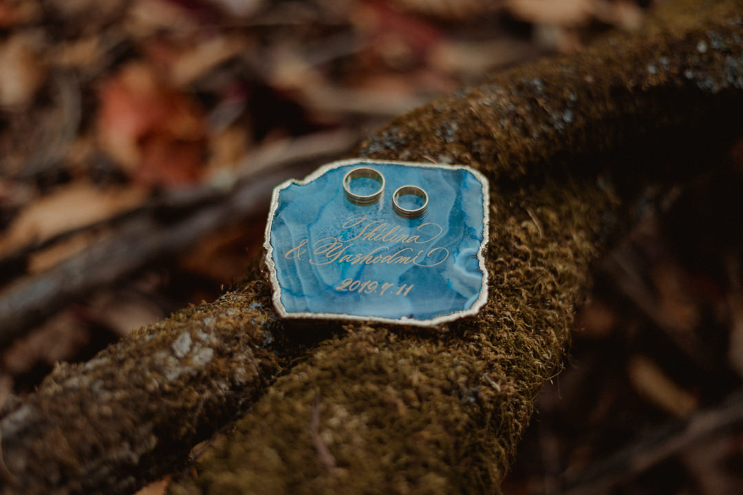 Wedding rings for fall elopement in Japan