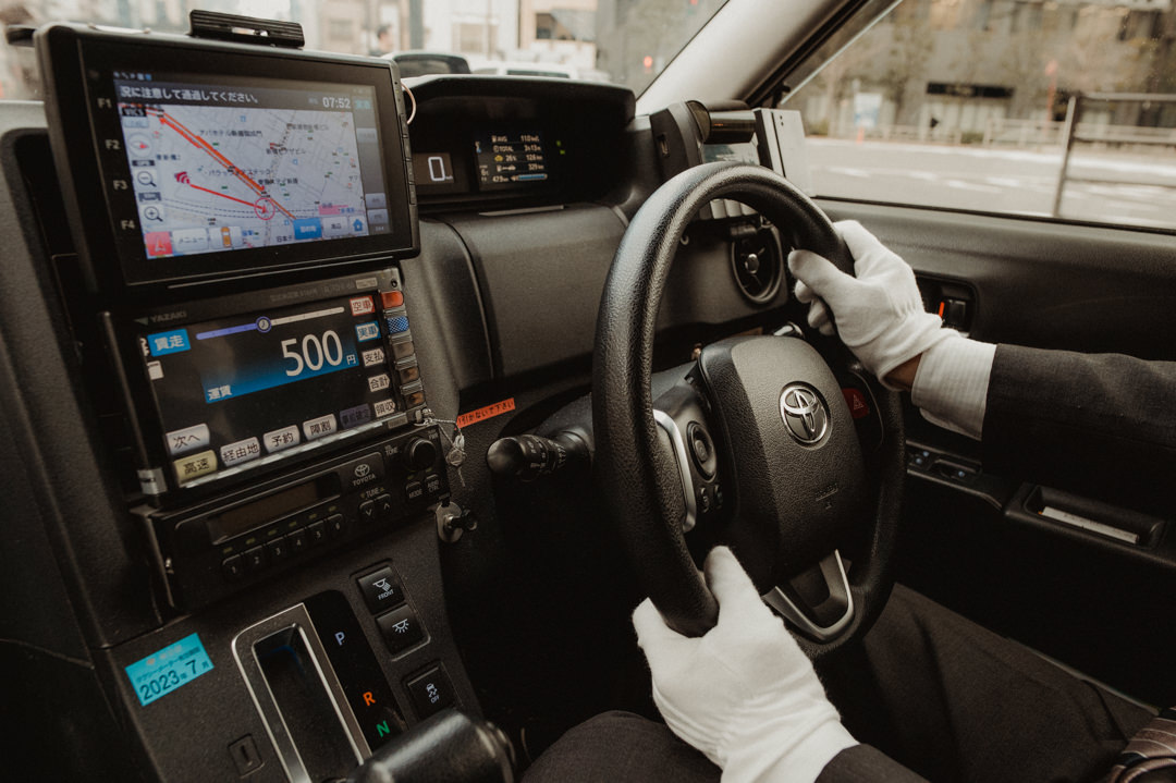 Tokyo City Elopement - Taxi driver