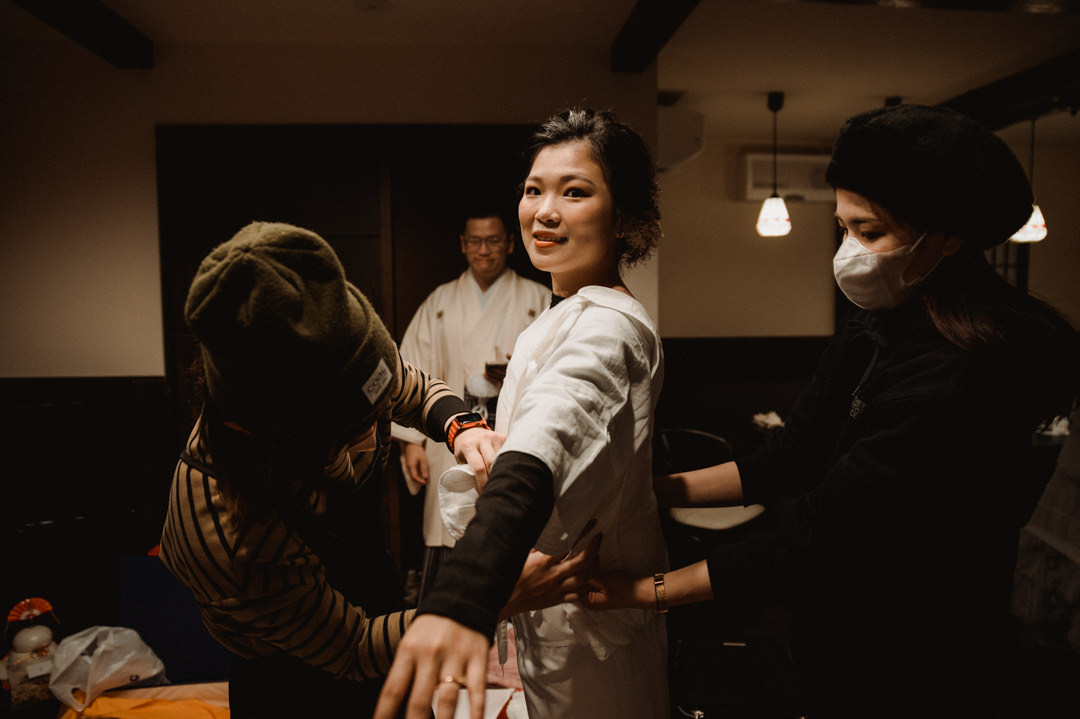Ginzan Onsen Elopement - Kimono dressing