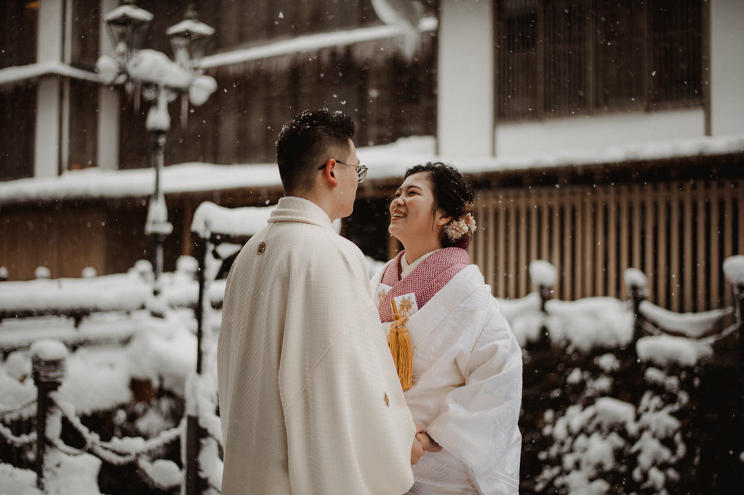 Ginzan Onsen Elopement - Couple in the snow