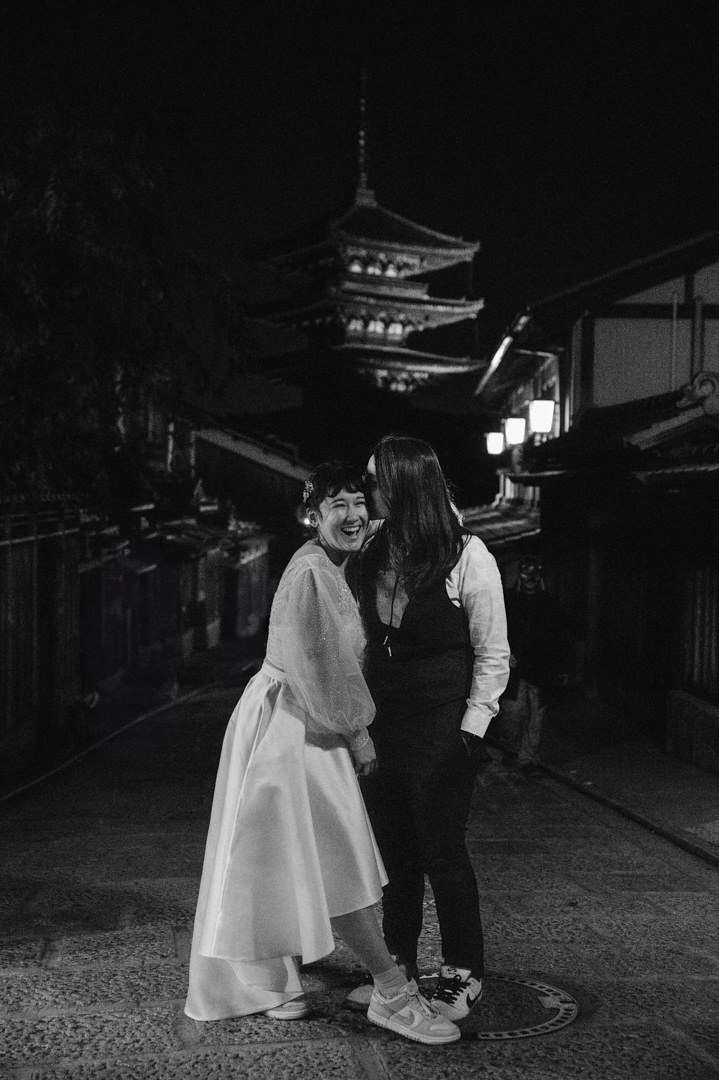 LGBTQ+ Elopement - Kyoto's old street photo 
