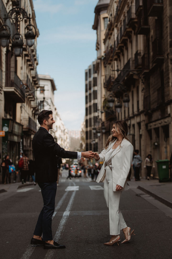 marimurtra elopement - exploring the city 