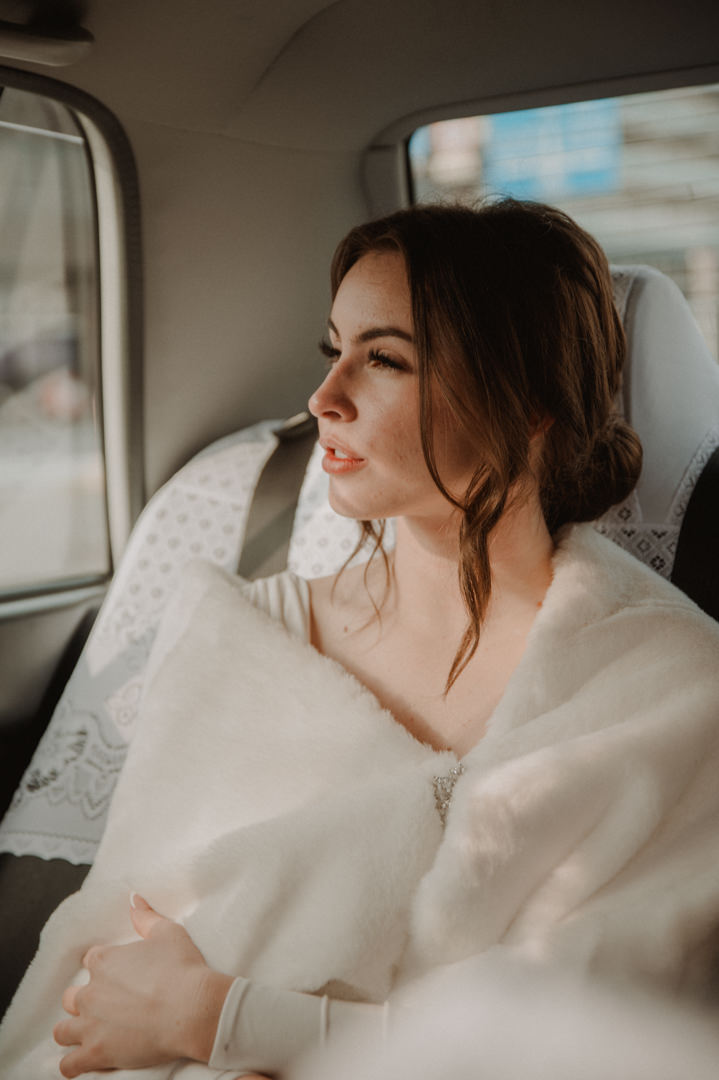 Private Elopement Kyoto - Bride in the taxi