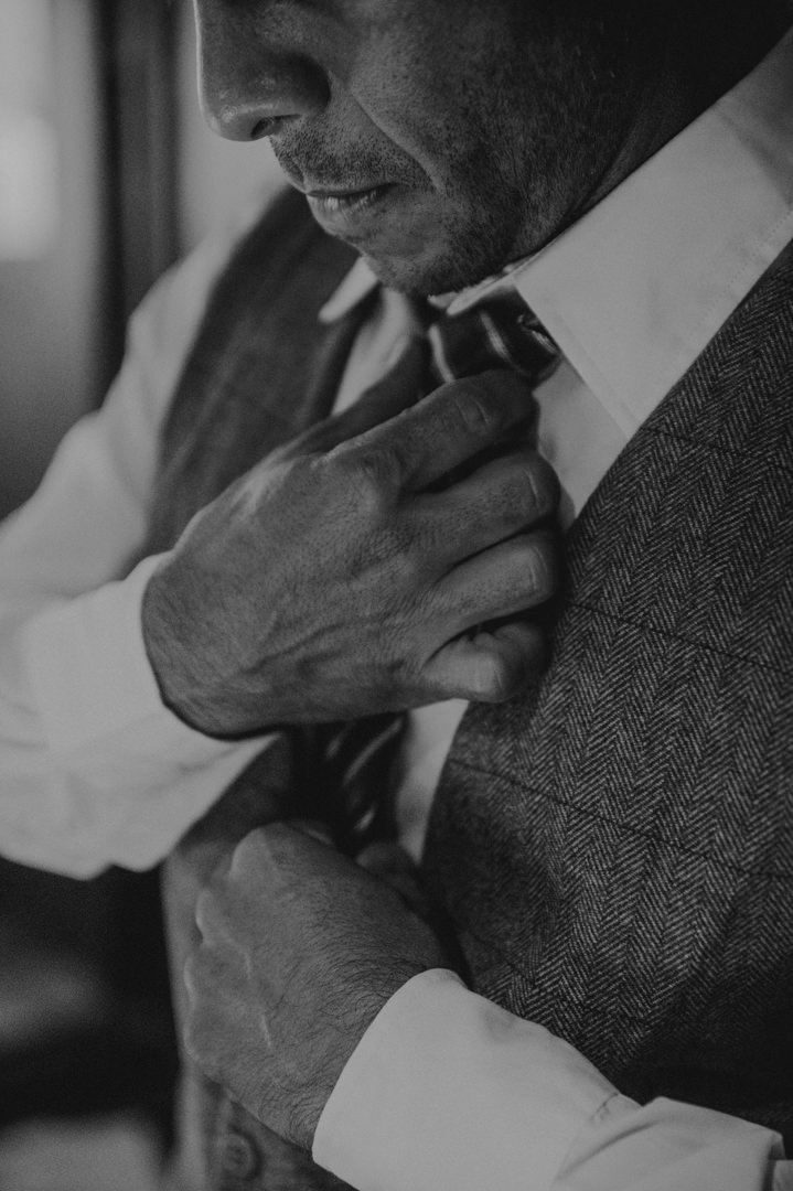 Surfer Elopement in Japan - Getting ready for the ceremony