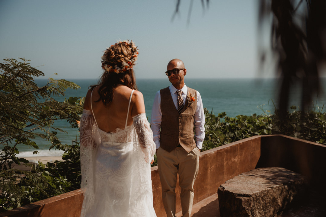 Surfer Elopement in Japan - First look at the rooftop