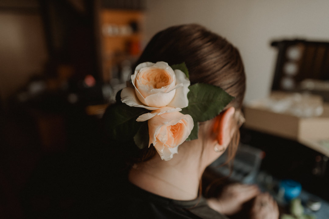low-key elopement in japan - flower hair arrangement for the bride 