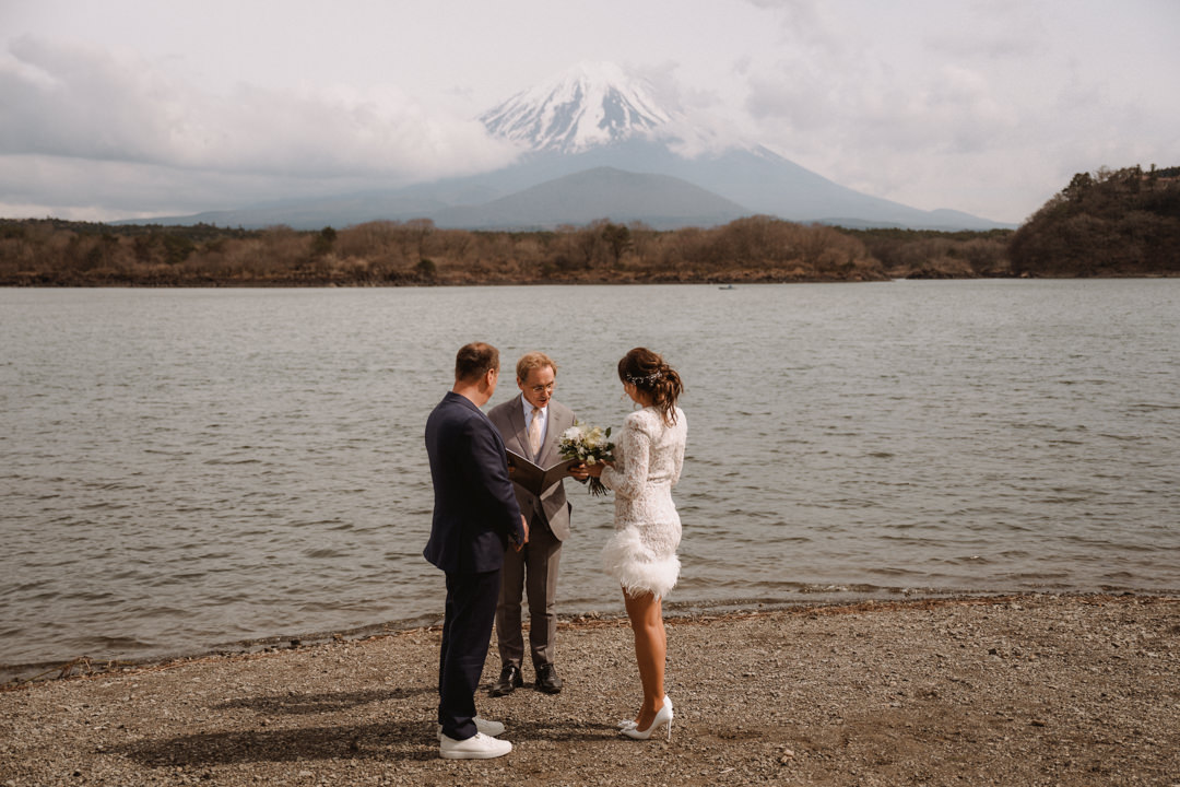 The ceremony with Mt. fuji view.