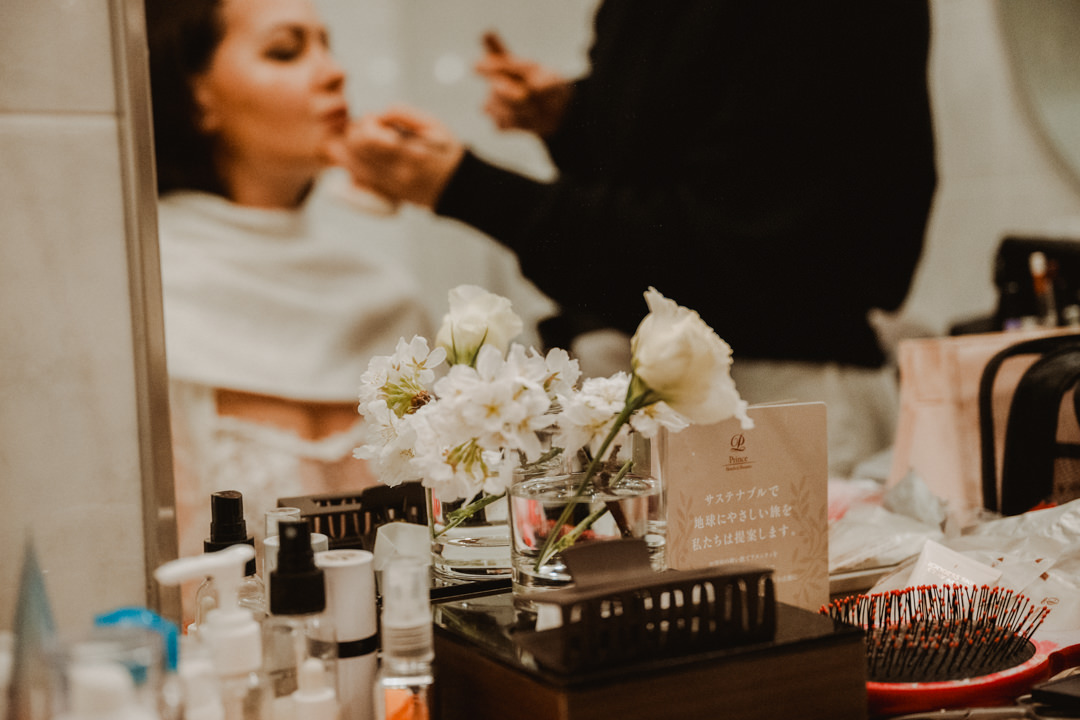  The bride is getting hair makeup