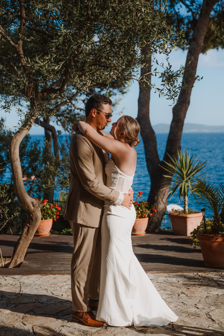 The first dance at the restaurant, an elopement in Croatia